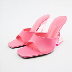 🆕️• Zara Pink Satin Clear Heels •
